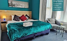 Wellesley Hotel